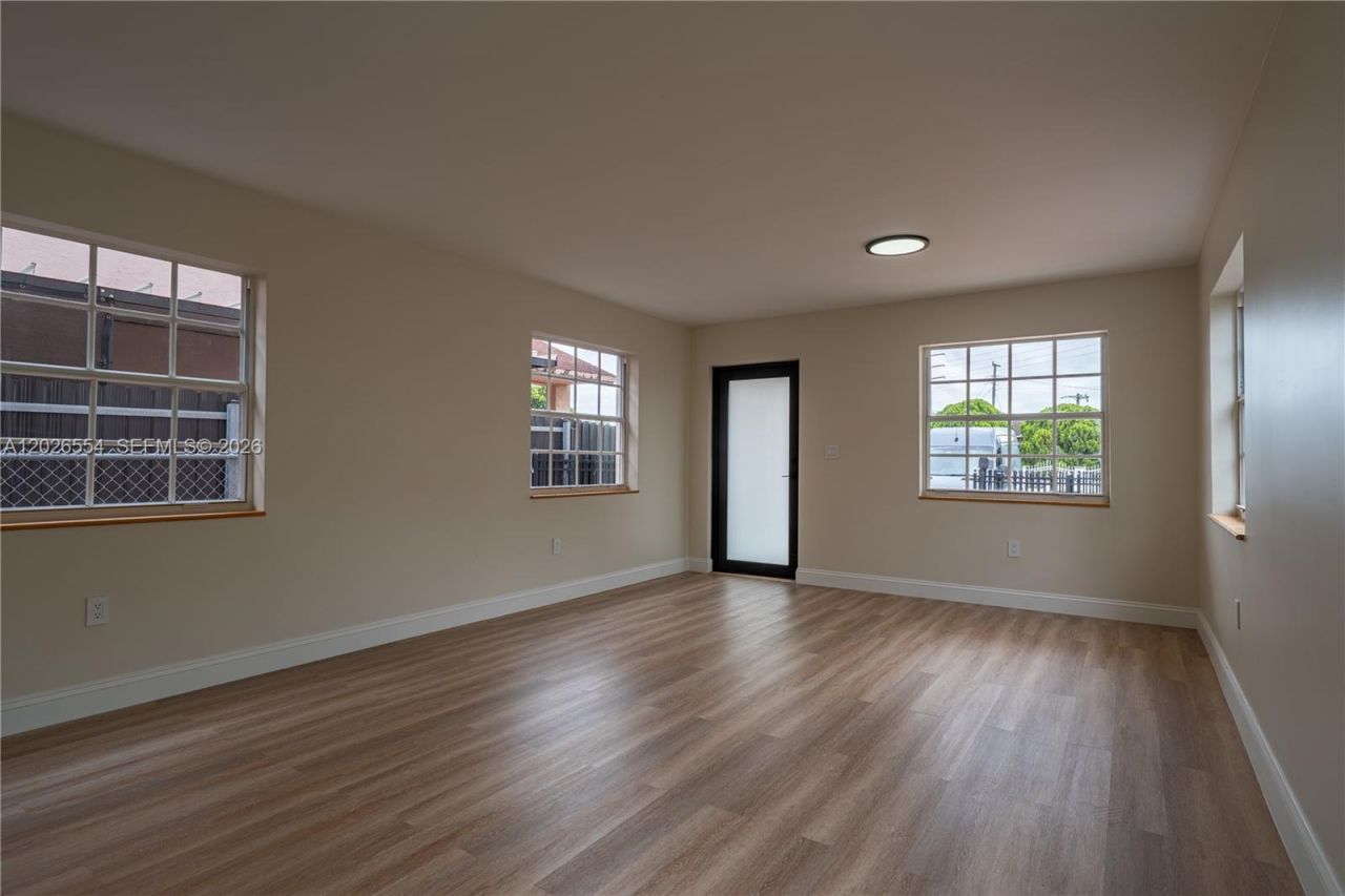 370 Flagami Blvd , Unit 370, Miami, FL 33144 Photo