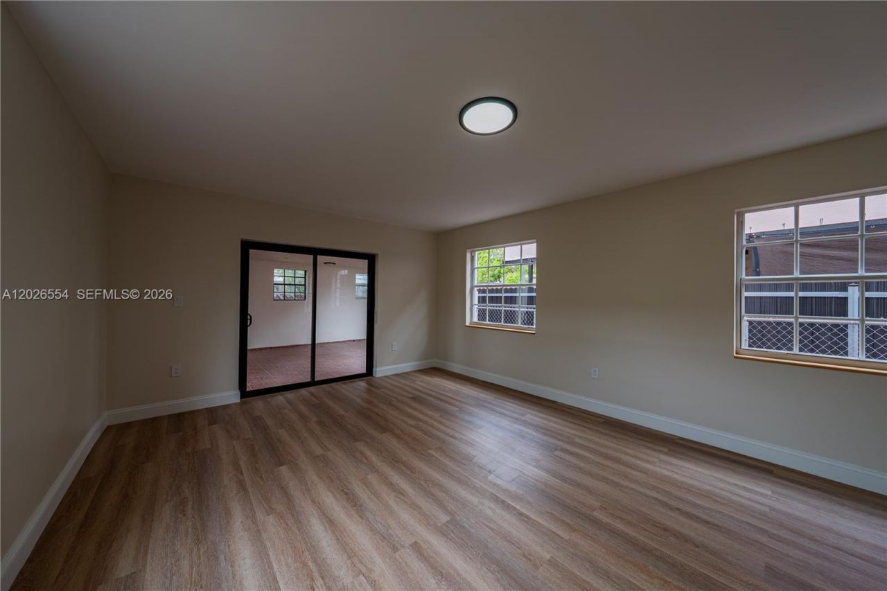 370 Flagami Blvd , Unit 370, Miami, FL 33144 Photo