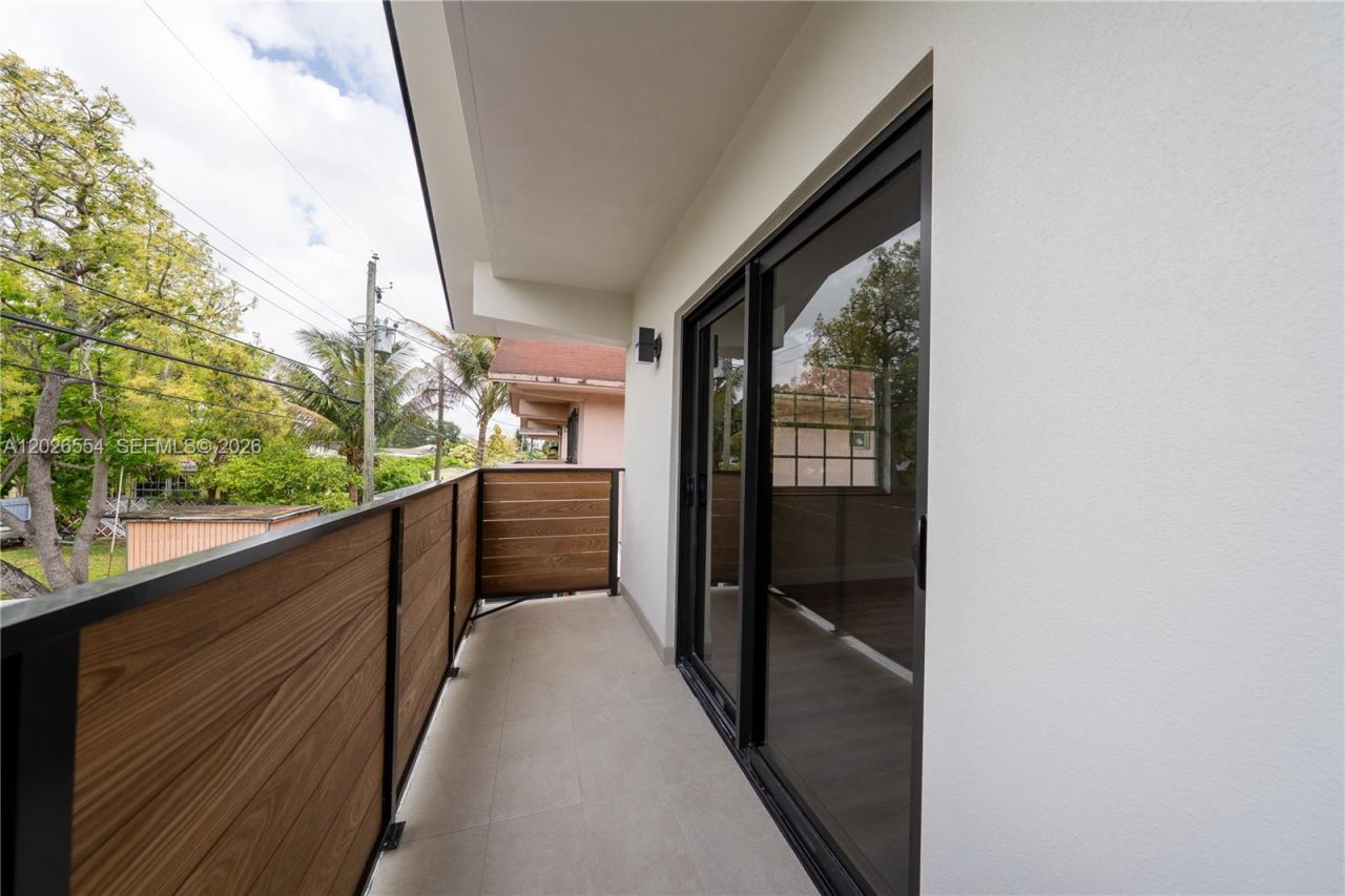 370 Flagami Blvd , Unit 370, Miami, FL 33144 Photo