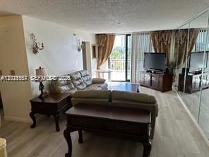 210 174th St , Unit 502, Sunny Isles Beach, FL 33160 Photo