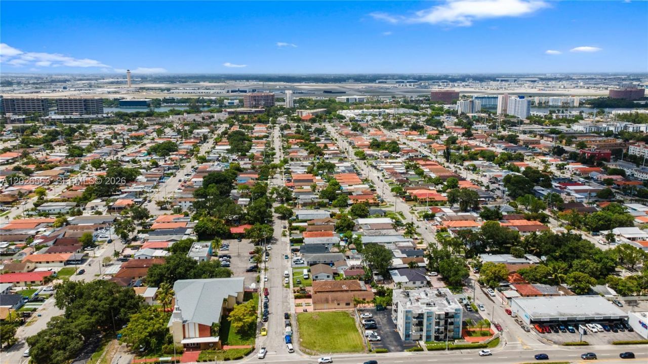 5895 W Flagler St , Miami, FL 33144 Photo
