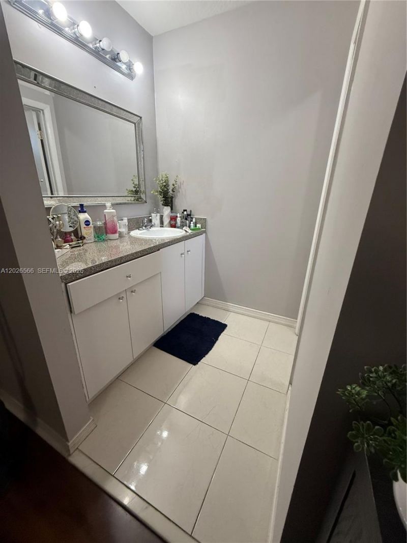 7145 NW 173rd Dr , Unit 1106, Hialeah, FL 33015 Photo