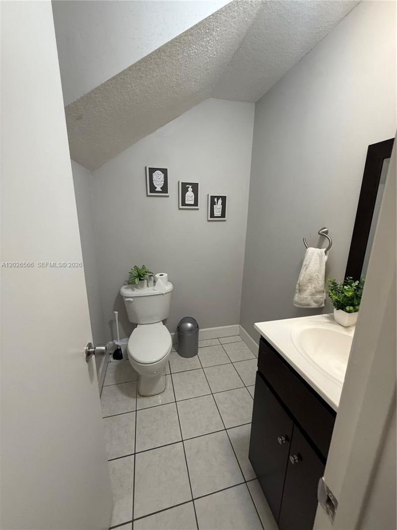 7145 NW 173rd Dr , Unit 1106, Hialeah, FL 33015 Photo
