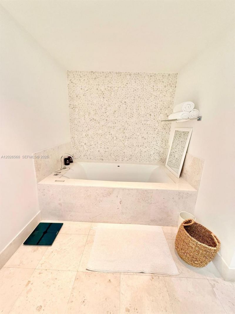 17121 Collins Ave, Unit 1207, Sunny Isles Beach, FL 33160 Photo