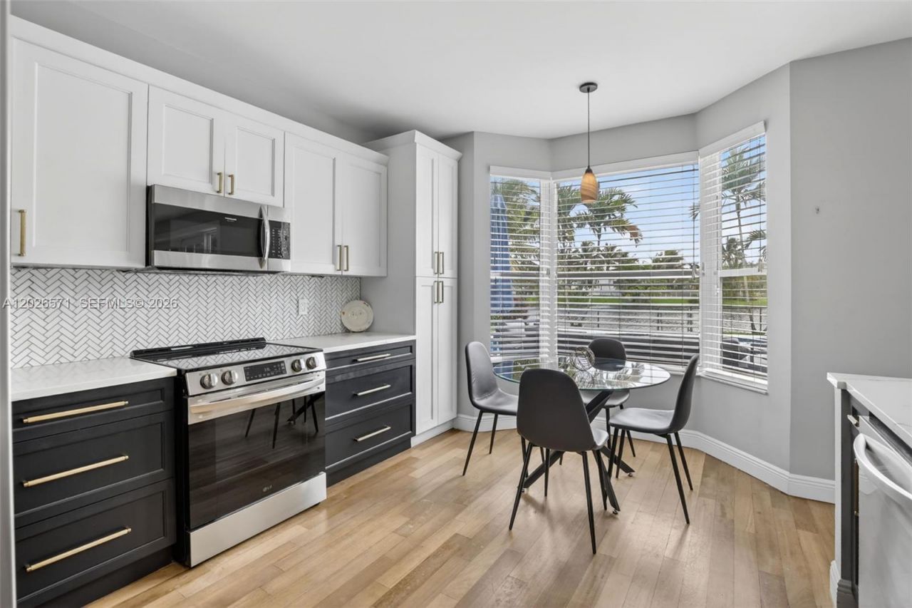 15782 NW 10th St , Pembroke Pines, FL 33028 Photo