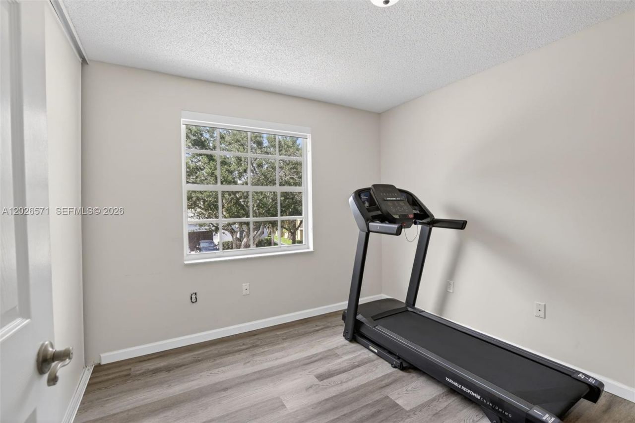 15782 NW 10th St , Pembroke Pines, FL 33028 Photo