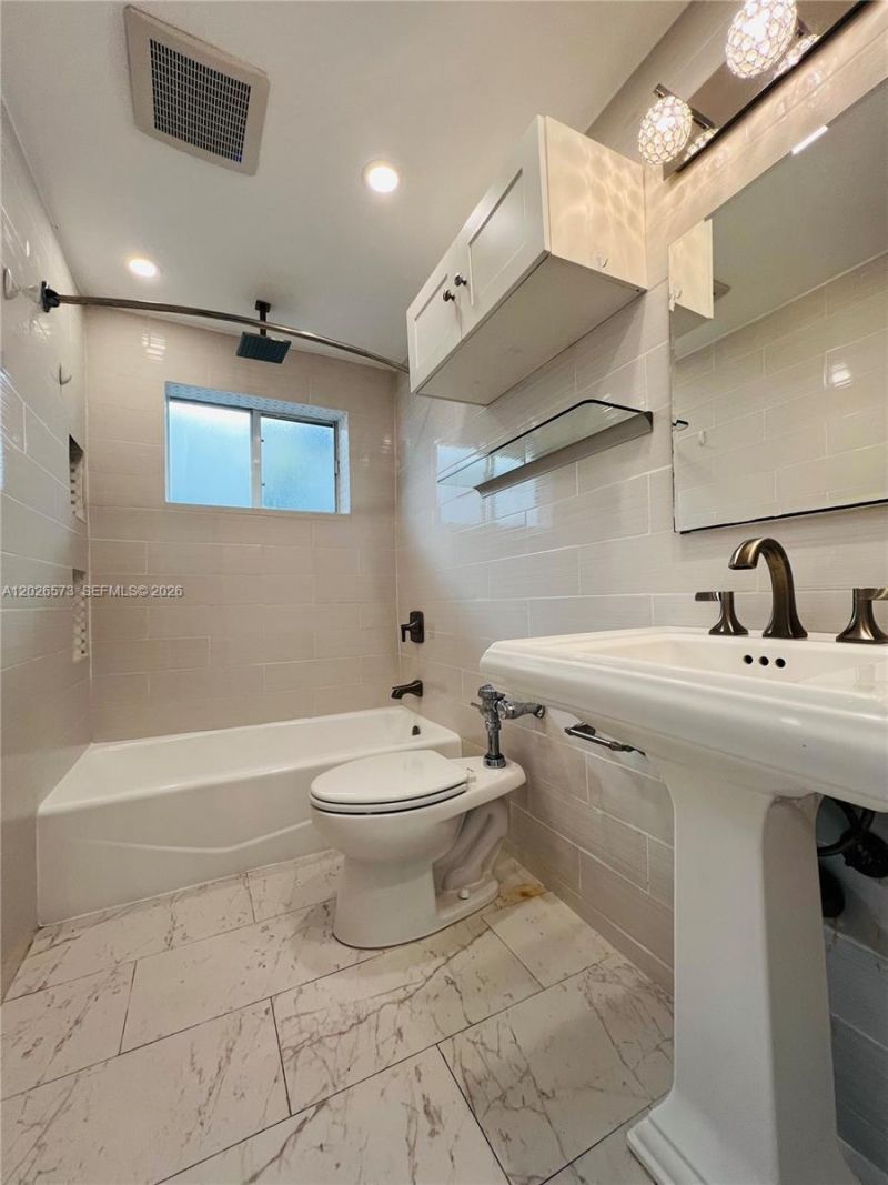 2033 Calais Dr, Unit 5, Miami Beach, FL 33141 Photo