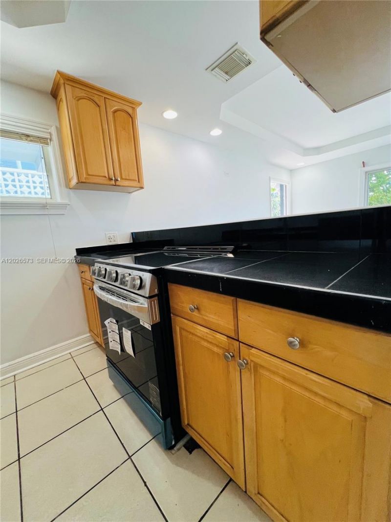 2033 Calais Dr, Unit 5, Miami Beach, FL 33141 Photo