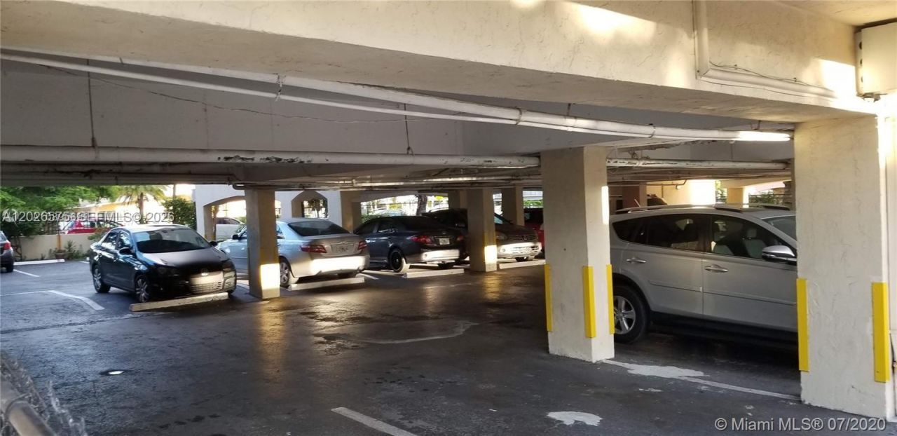 12590 NE 16th Ave , Unit 610, North Miami, FL 33161 Photo
