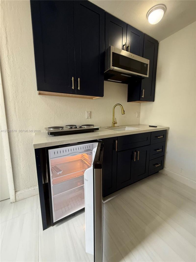 1816 NW 25th Ter, Unit 2, Fort Lauderdale, FL 33311 Photo