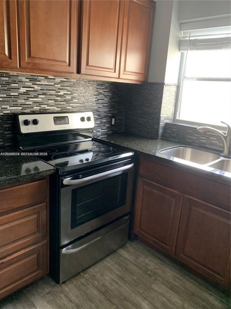 221 Meridian Ave, Unit 309, Miami Beach, FL 33139 Photo