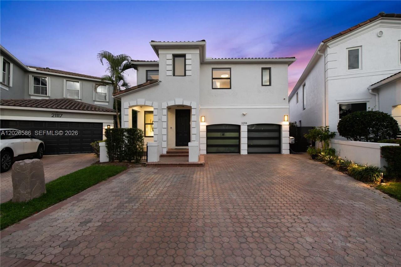 3294 NE 211th Ter , Aventura, FL 33180 Photo