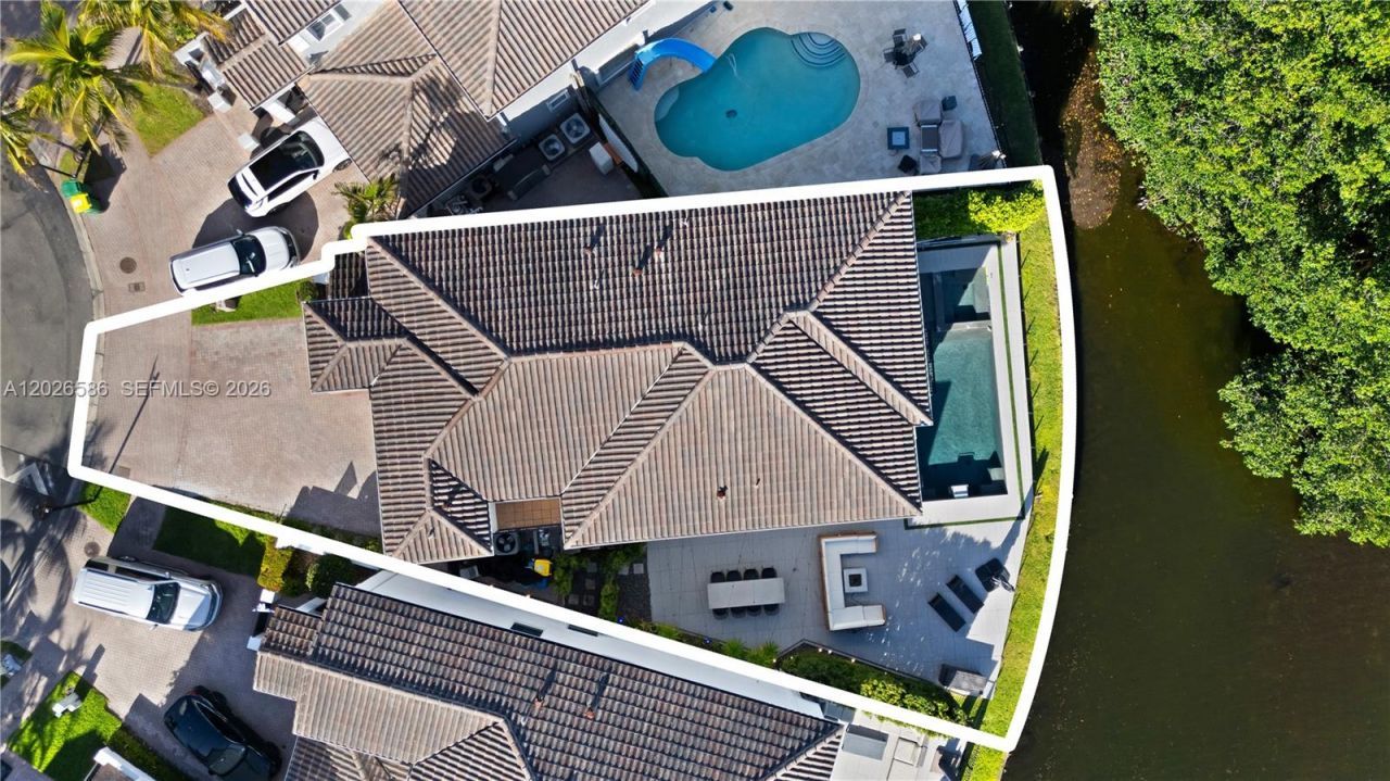 3294 NE 211th Ter , Aventura, FL 33180 Photo