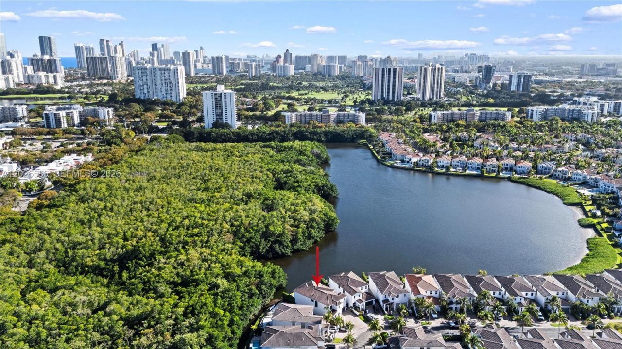 3294 NE 211th Ter , Aventura, FL 33180 Photo
