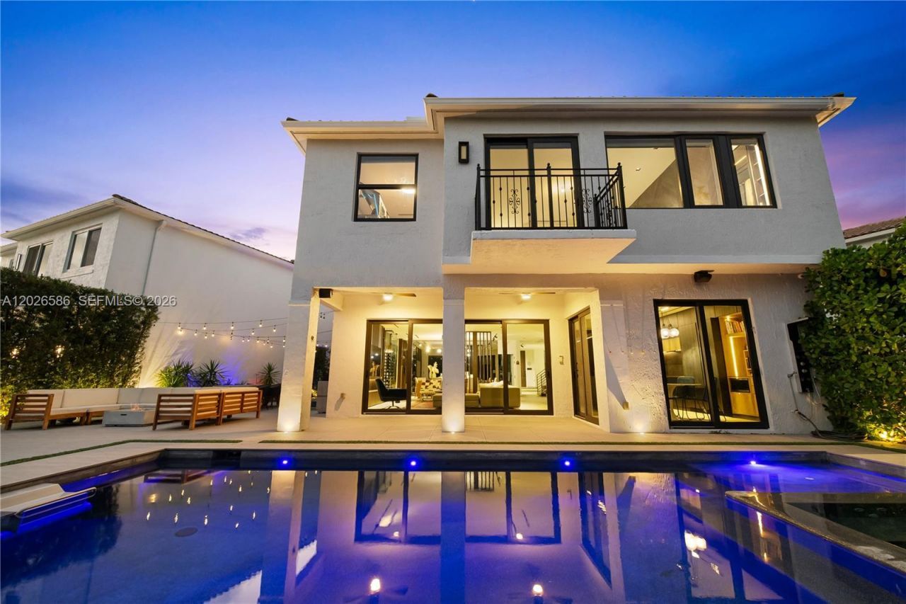 3294 NE 211th Ter , Aventura, FL 33180 Photo