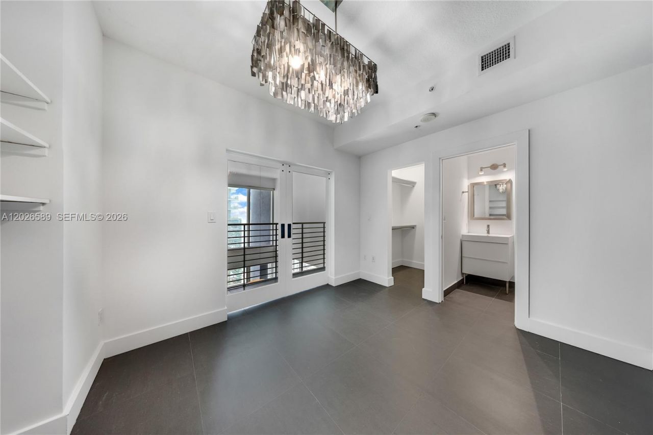 60 SW 13th St , Unit 4404, Miami, FL 33130 Photo