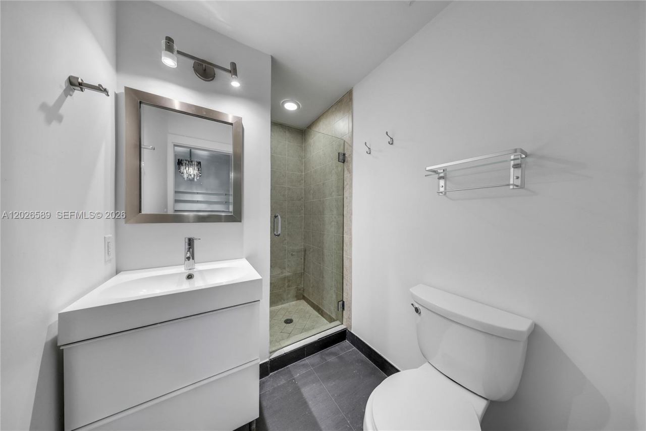 60 SW 13th St , Unit 4404, Miami, FL 33130 Photo