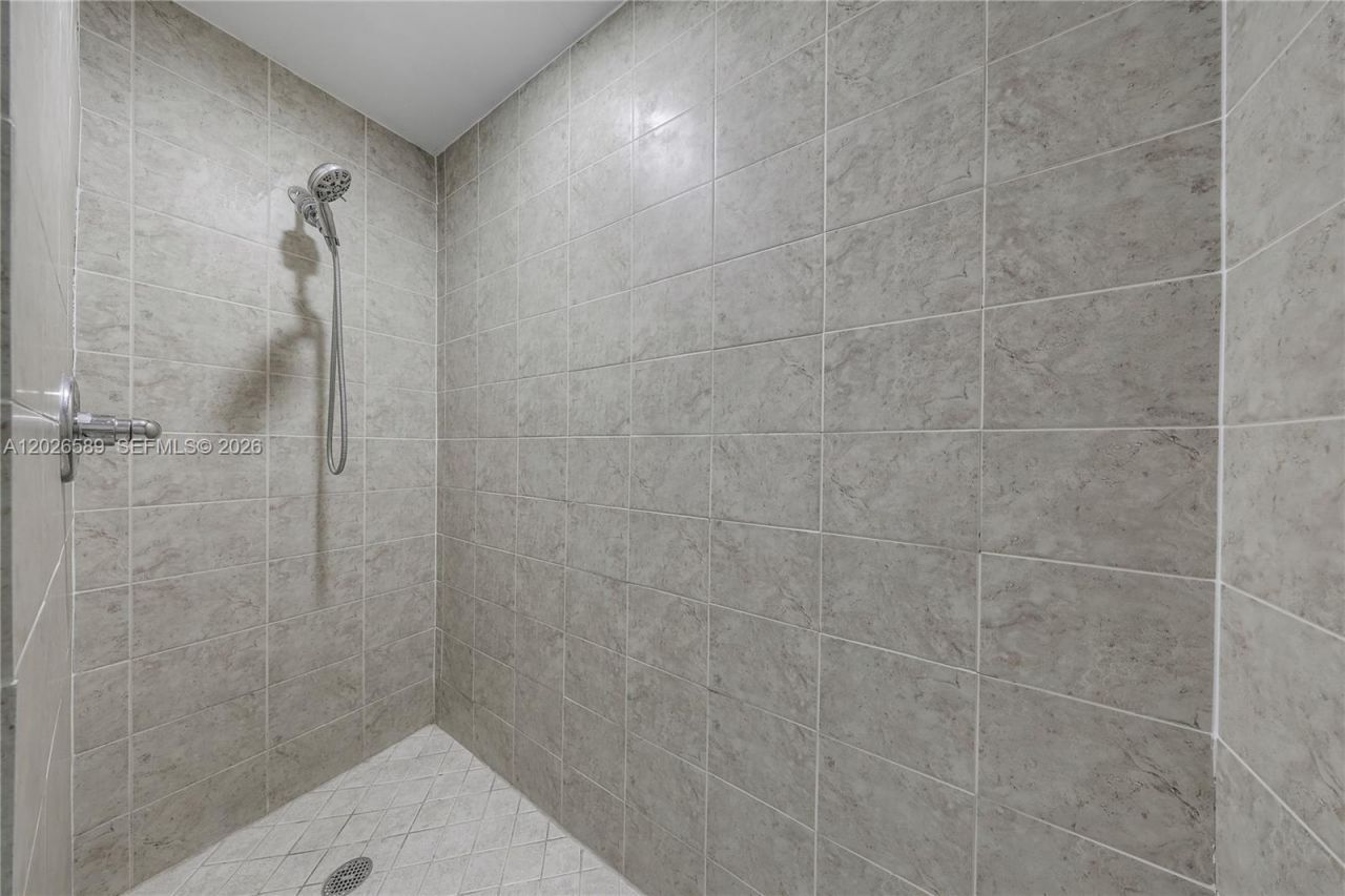 60 SW 13th St , Unit 4404, Miami, FL 33130 Photo