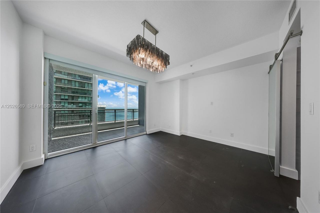 60 SW 13th St , Unit 4404, Miami, FL 33130 Photo