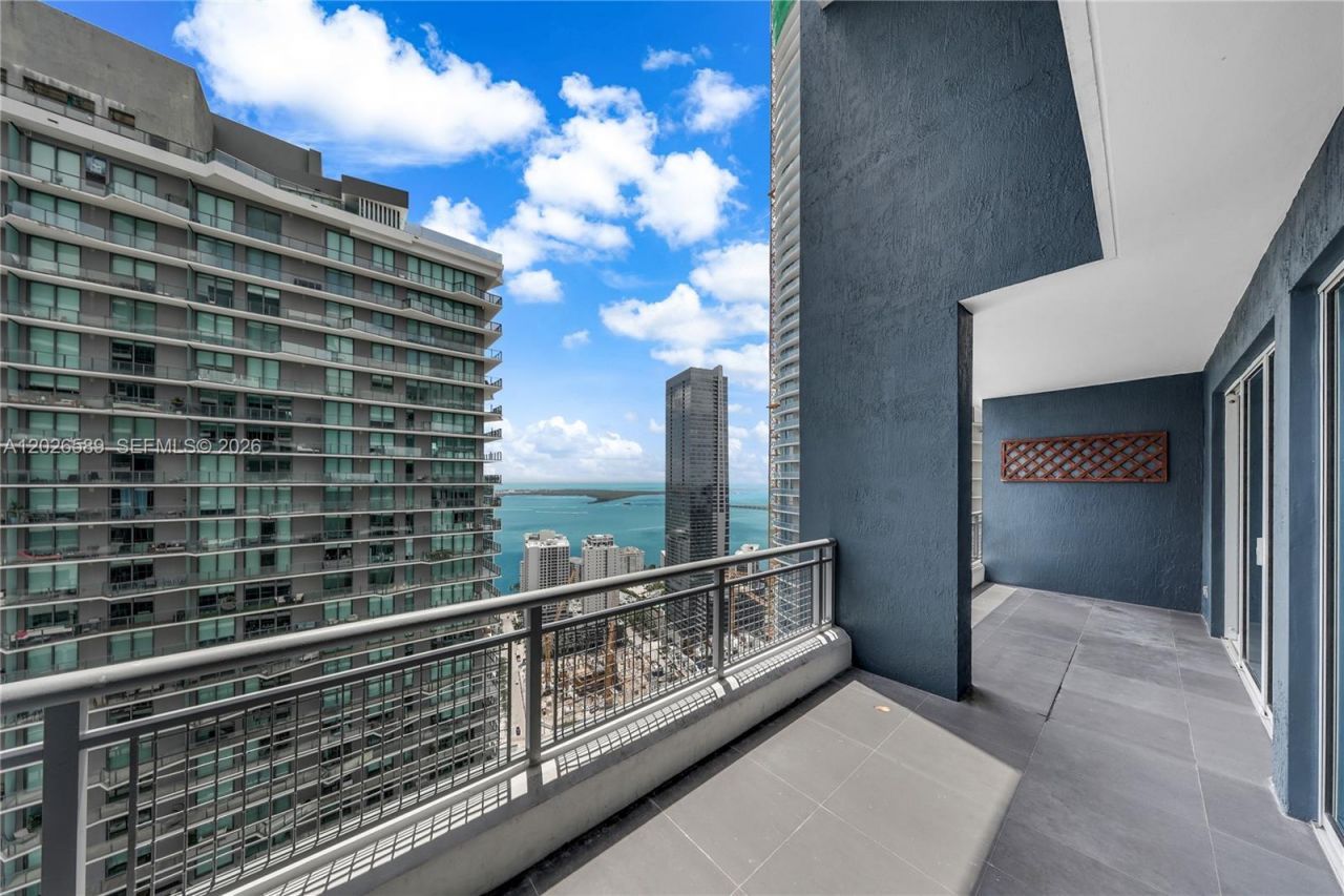 60 SW 13th St , Unit 4404, Miami, FL 33130 Photo