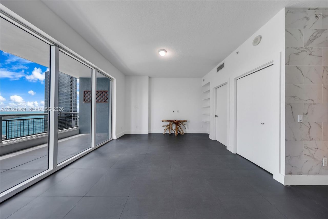 60 SW 13th St , Unit 4404, Miami, FL 33130 Photo