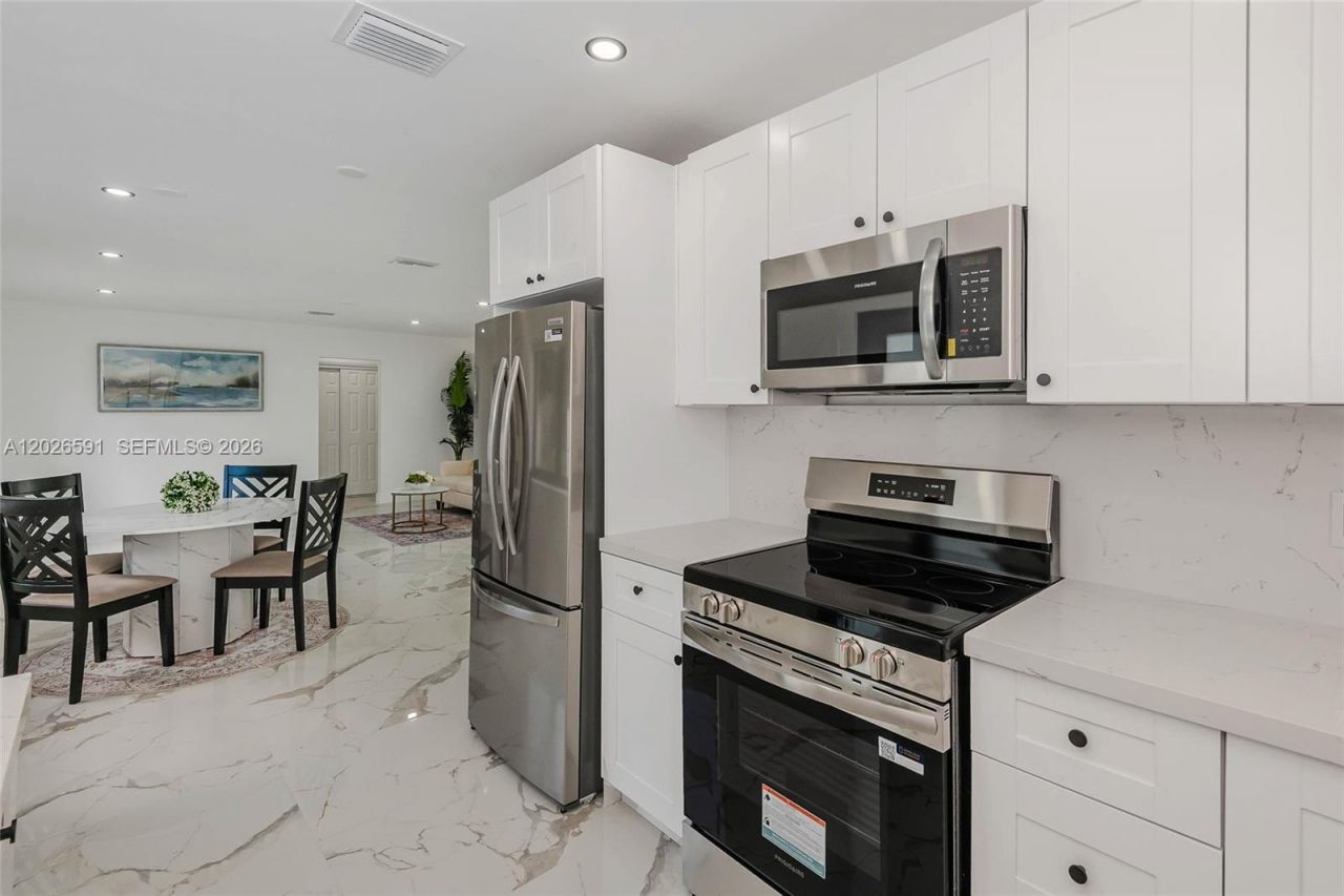 537 S 29th Ct , Hollywood, FL 33020 Photo