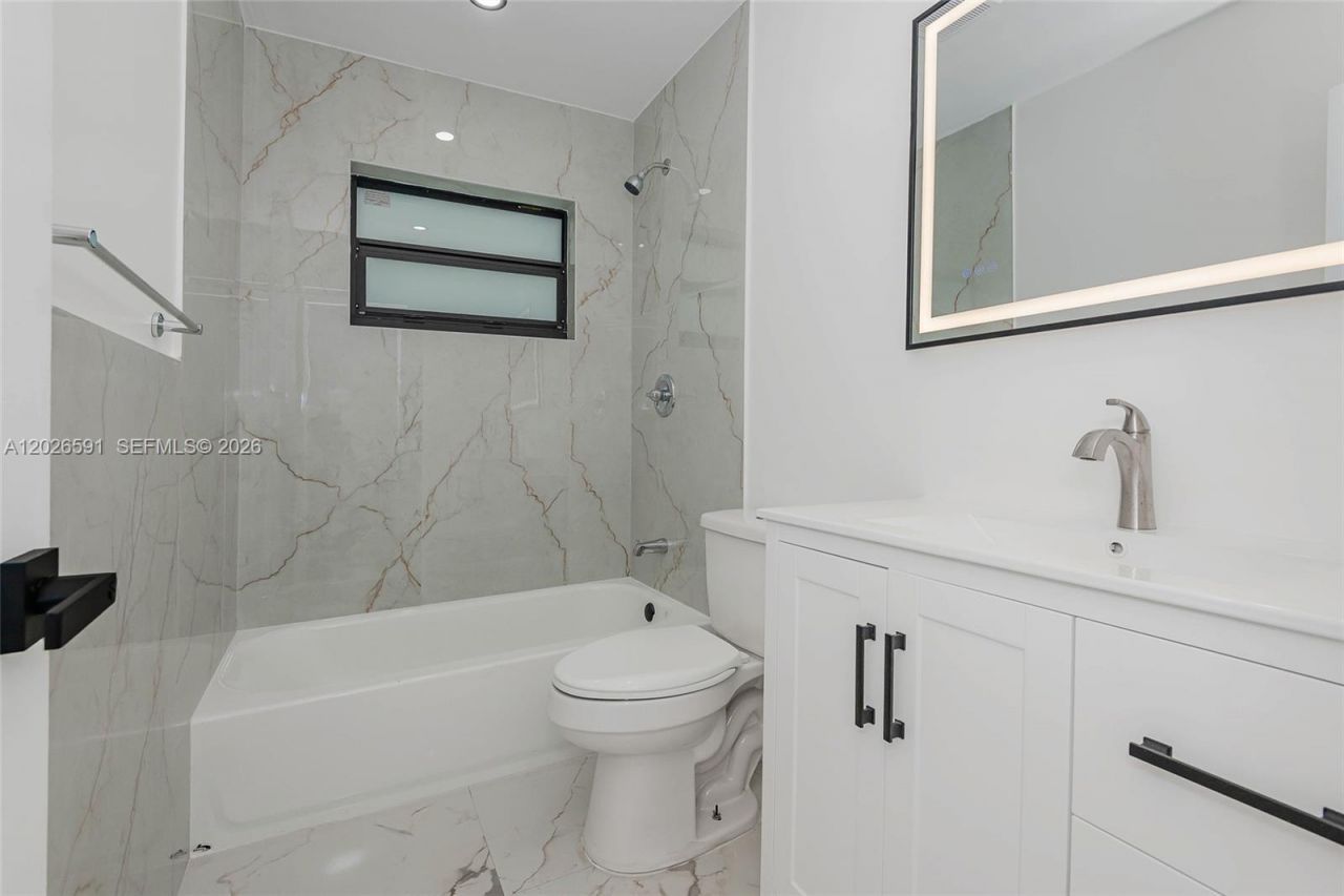 537 S 29th Ct , Hollywood, FL 33020 Photo