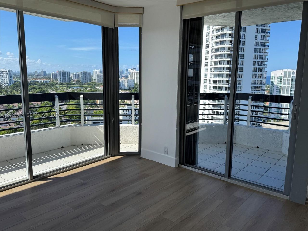 3530 Mystic Pointe Dr , Unit 2709, Aventura, FL 33180 Photo