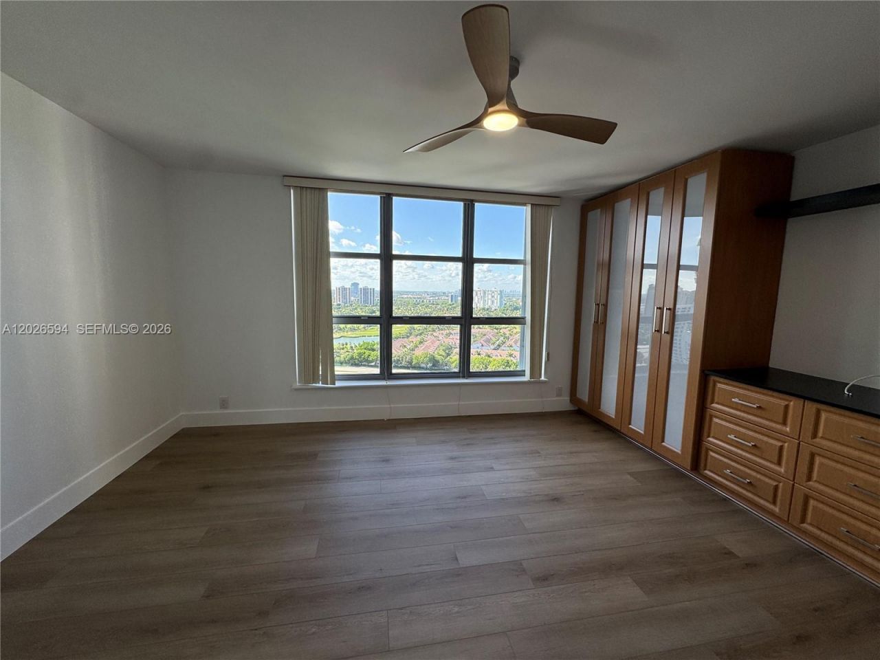 3530 Mystic Pointe Dr , Unit 2709, Aventura, FL 33180 Photo