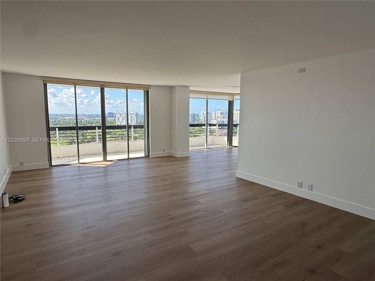 3530 Mystic Pointe Dr , Unit 2709, Aventura, FL 33180 Photo
