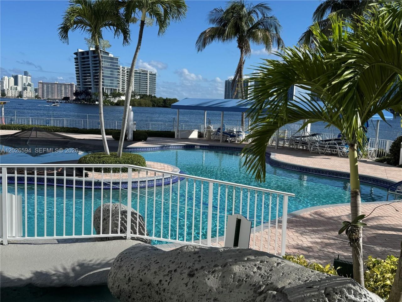 3530 Mystic Pointe Dr , Unit 2709, Aventura, FL 33180 Photo