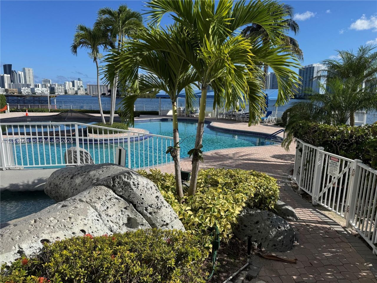 3530 Mystic Pointe Dr , Unit 2709, Aventura, FL 33180 Photo
