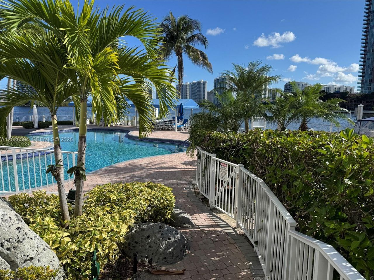 3530 Mystic Pointe Dr , Unit 2709, Aventura, FL 33180 Photo