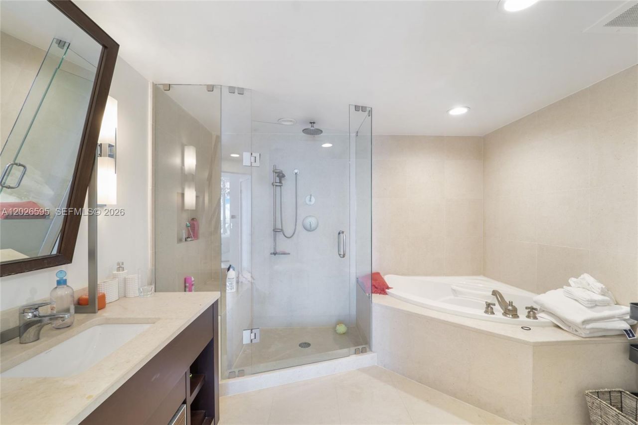 6899 Collins Ave , Unit 204, Miami Beach, FL 33141 Photo