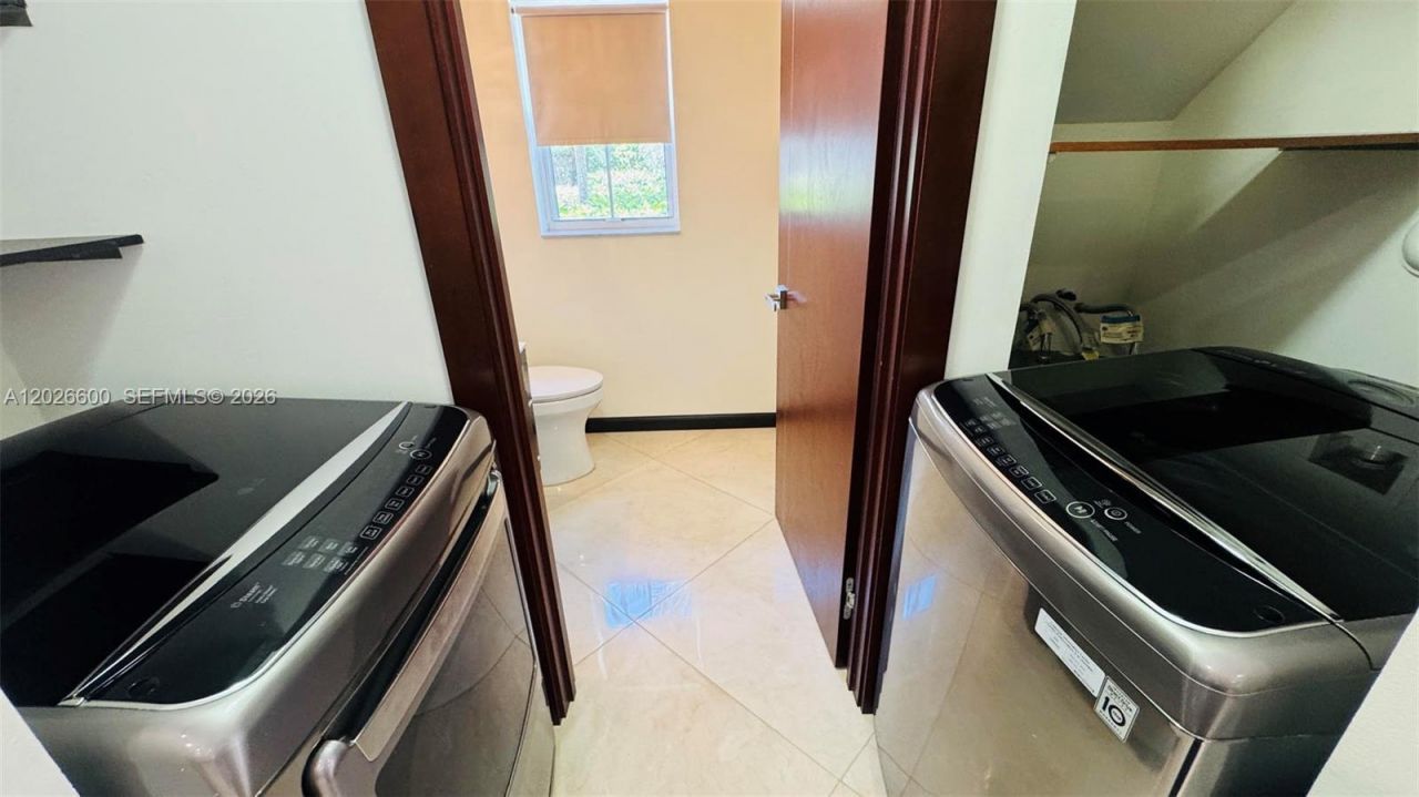 1094 Redwood St, Unit 1094, Hollywood, FL 33019 Photo