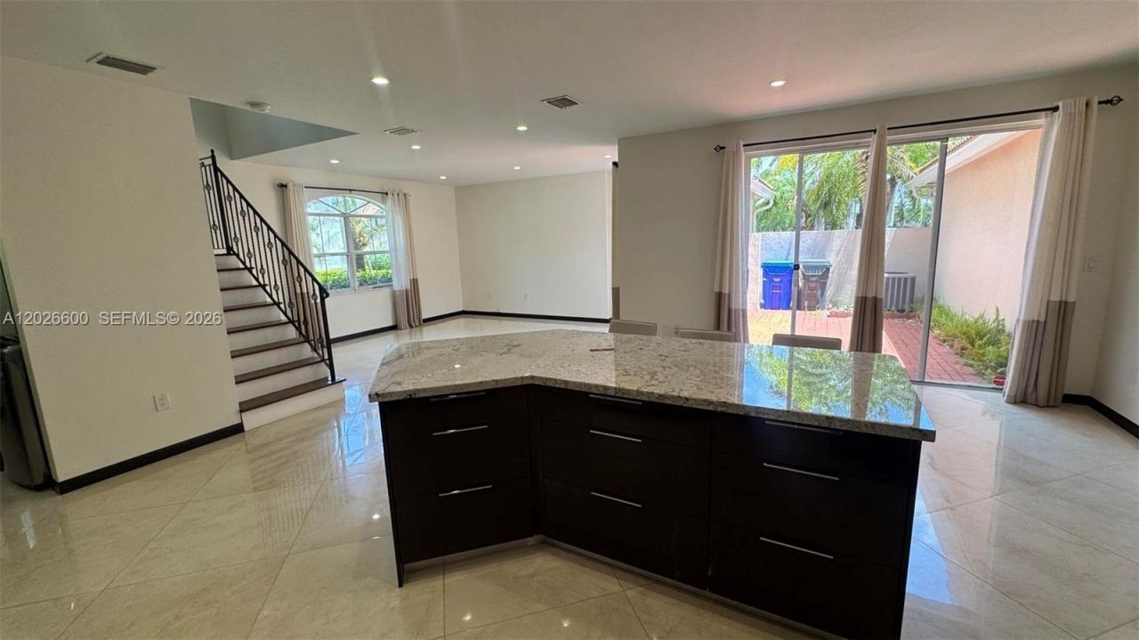 1094 Redwood St, Unit 1094, Hollywood, FL 33019 Photo