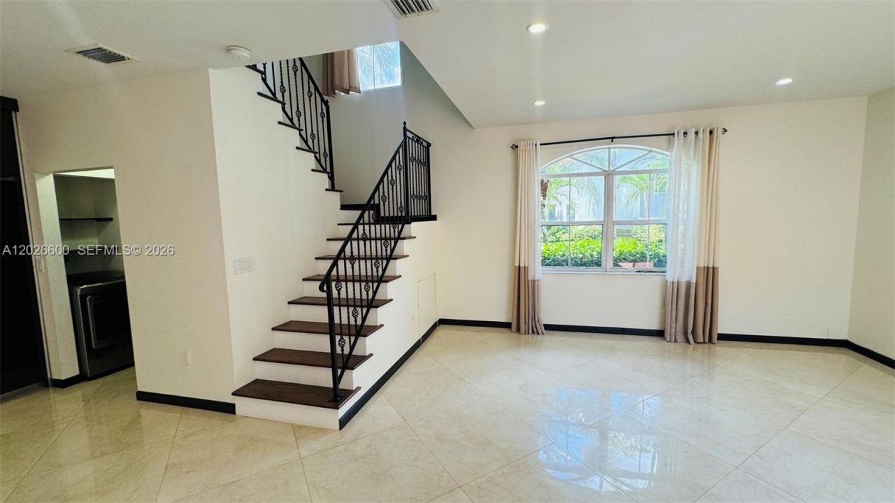 1094 Redwood St, Unit 1094, Hollywood, FL 33019 Photo