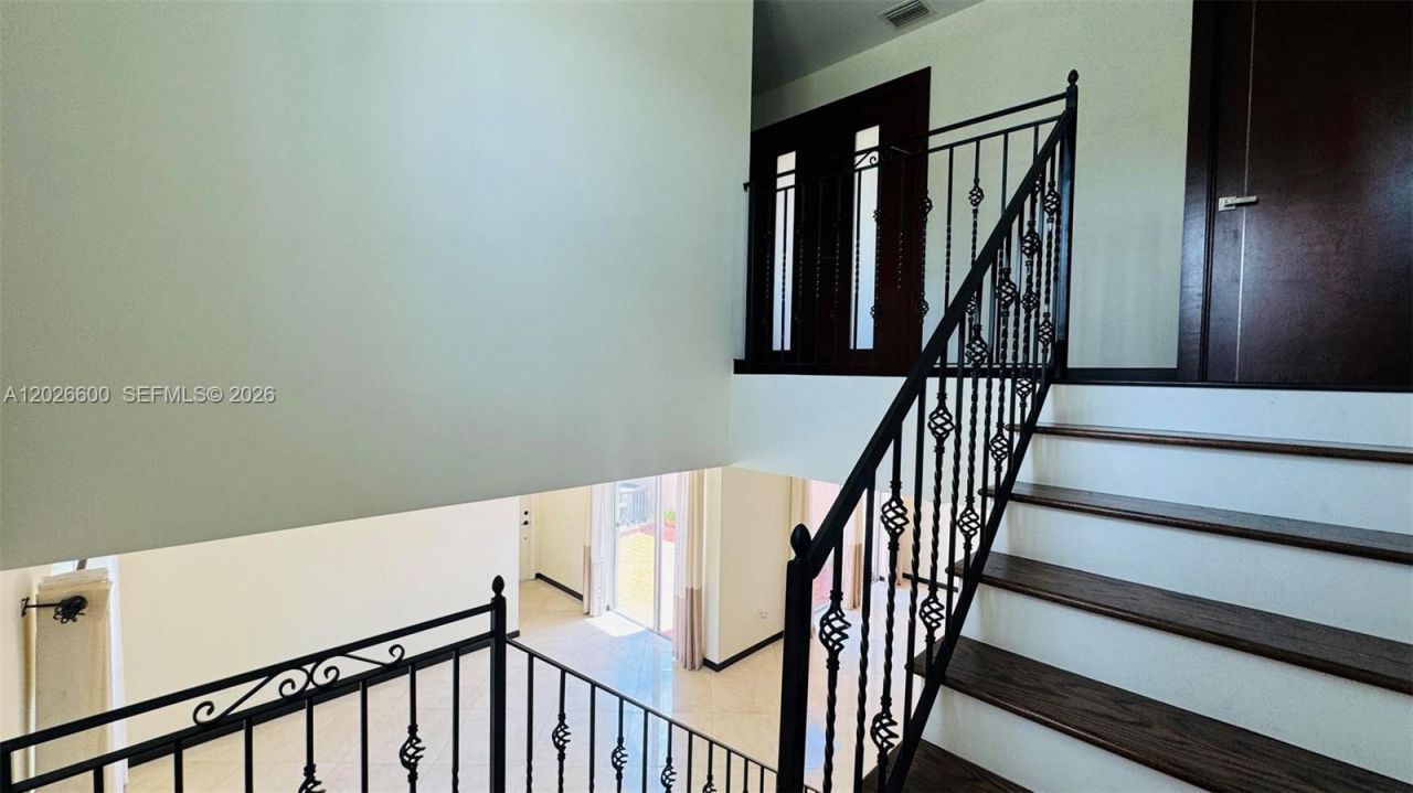 1094 Redwood St, Unit 1094, Hollywood, FL 33019 Photo