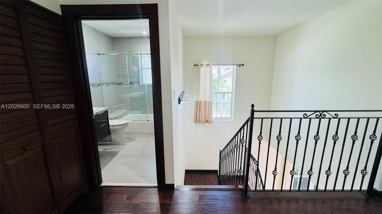 1094 Redwood St, Unit 1094, Hollywood, FL 33019 Photo
