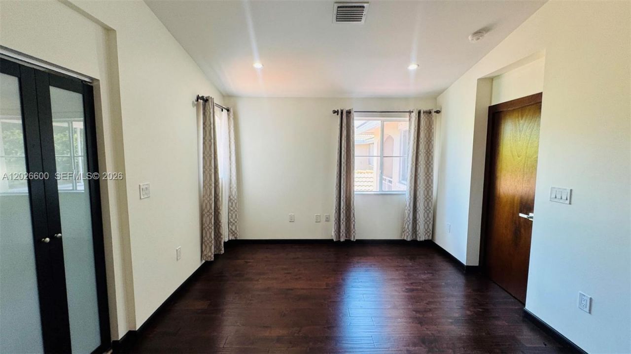 1094 Redwood St, Unit 1094, Hollywood, FL 33019 Photo
