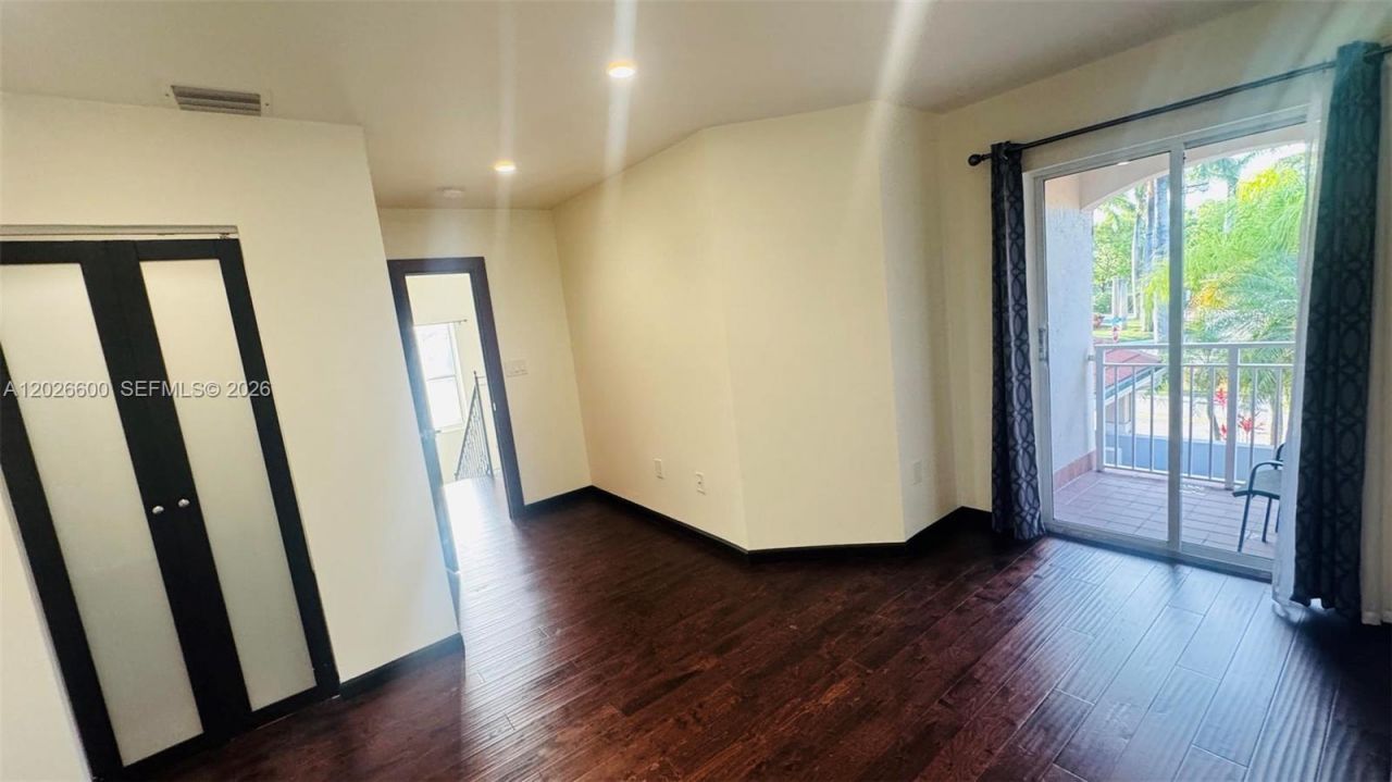 1094 Redwood St, Unit 1094, Hollywood, FL 33019 Photo