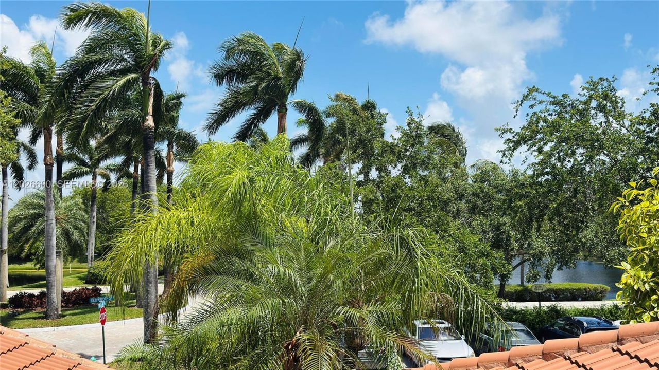 1094 Redwood St, Unit 1094, Hollywood, FL 33019 Photo