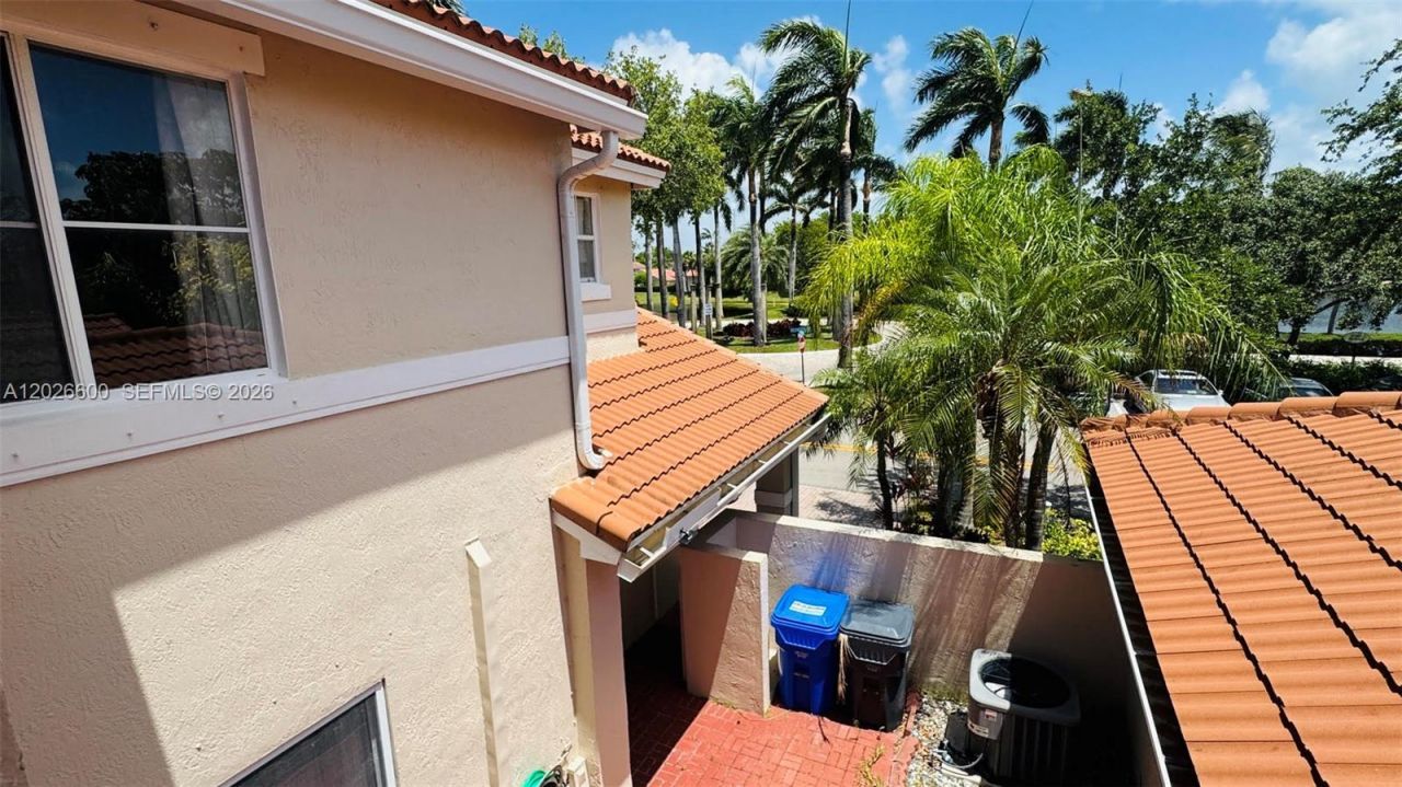 1094 Redwood St, Unit 1094, Hollywood, FL 33019 Photo