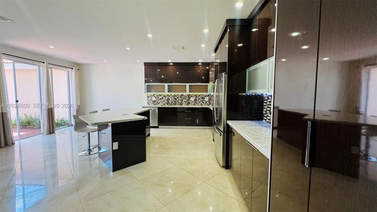 1094 Redwood St, Unit 1094, Hollywood, FL 33019 Photo