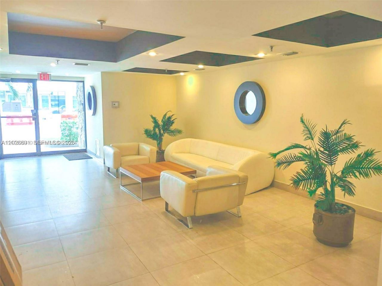 2924 Collins Ave, Unit 301, Miami Beach, FL 33140 Photo