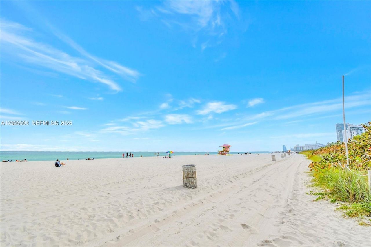 2924 Collins Ave, Unit 301, Miami Beach, FL 33140 Photo