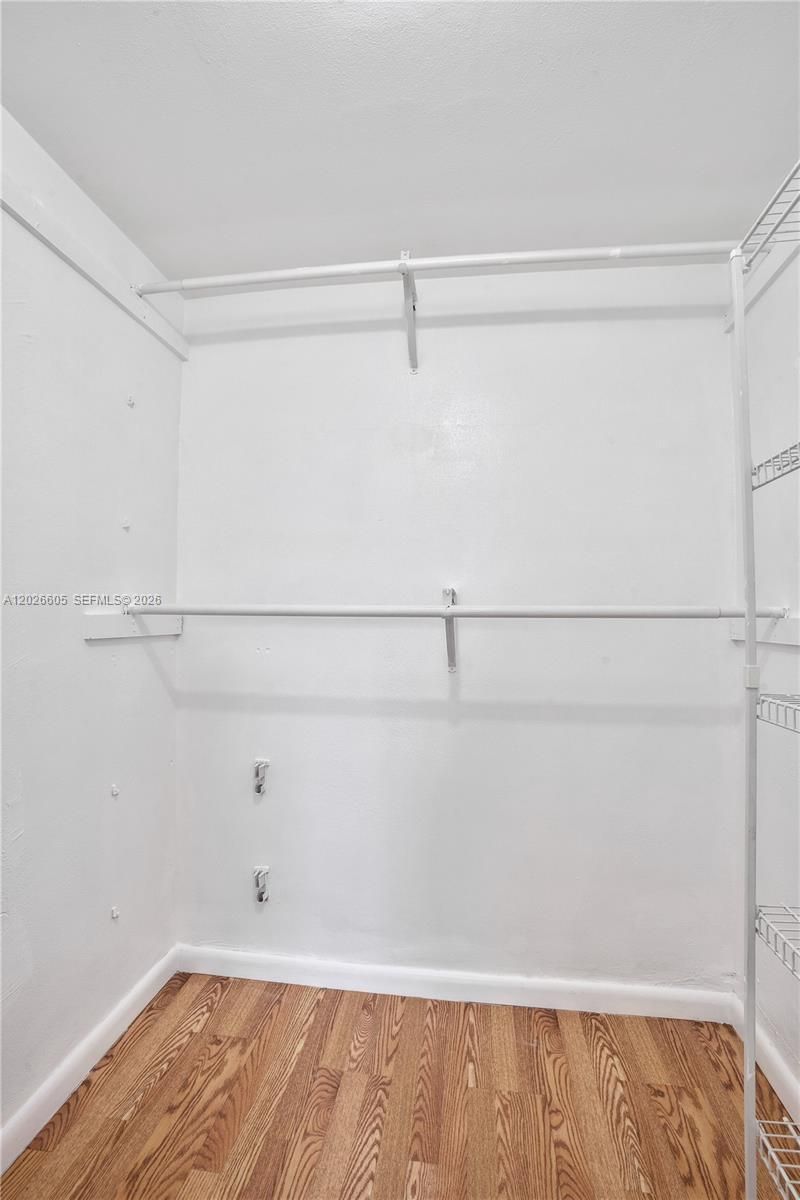 180 NE 12th Ave, Unit 18C, Hallandale Beach, FL 33009 Photo