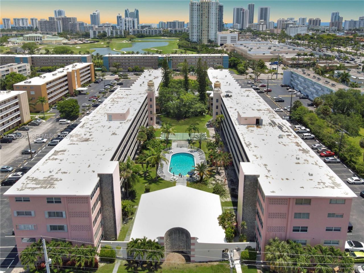 180 NE 12th Ave, Unit 18C, Hallandale Beach, FL 33009 Photo
