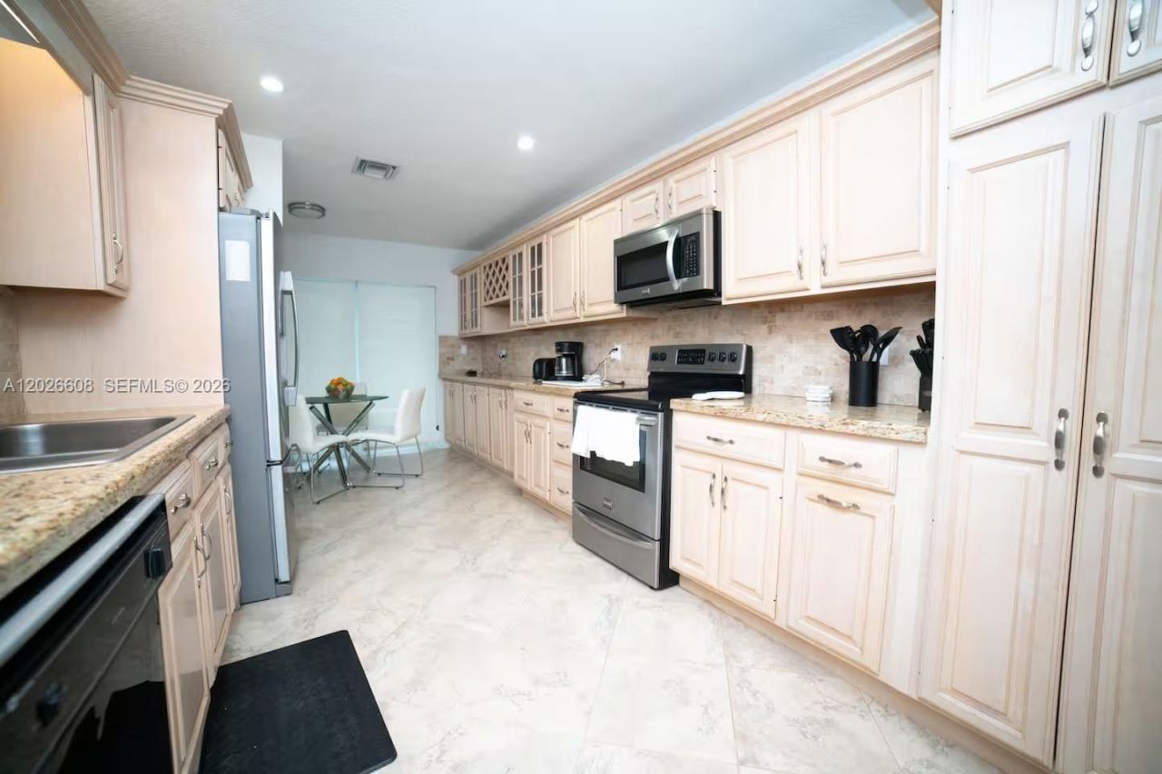 11931 SW 132nd Ave , Miami, FL 33186 Photo
