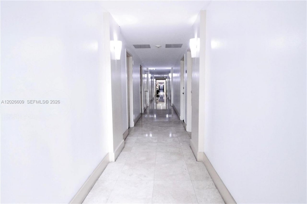 1455 N Treasure Dr , Unit 1A, North Bay Village, FL 33141 Photo